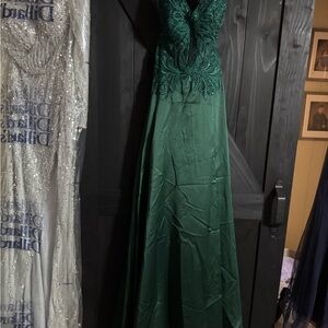 Elegant Green Evening Gown